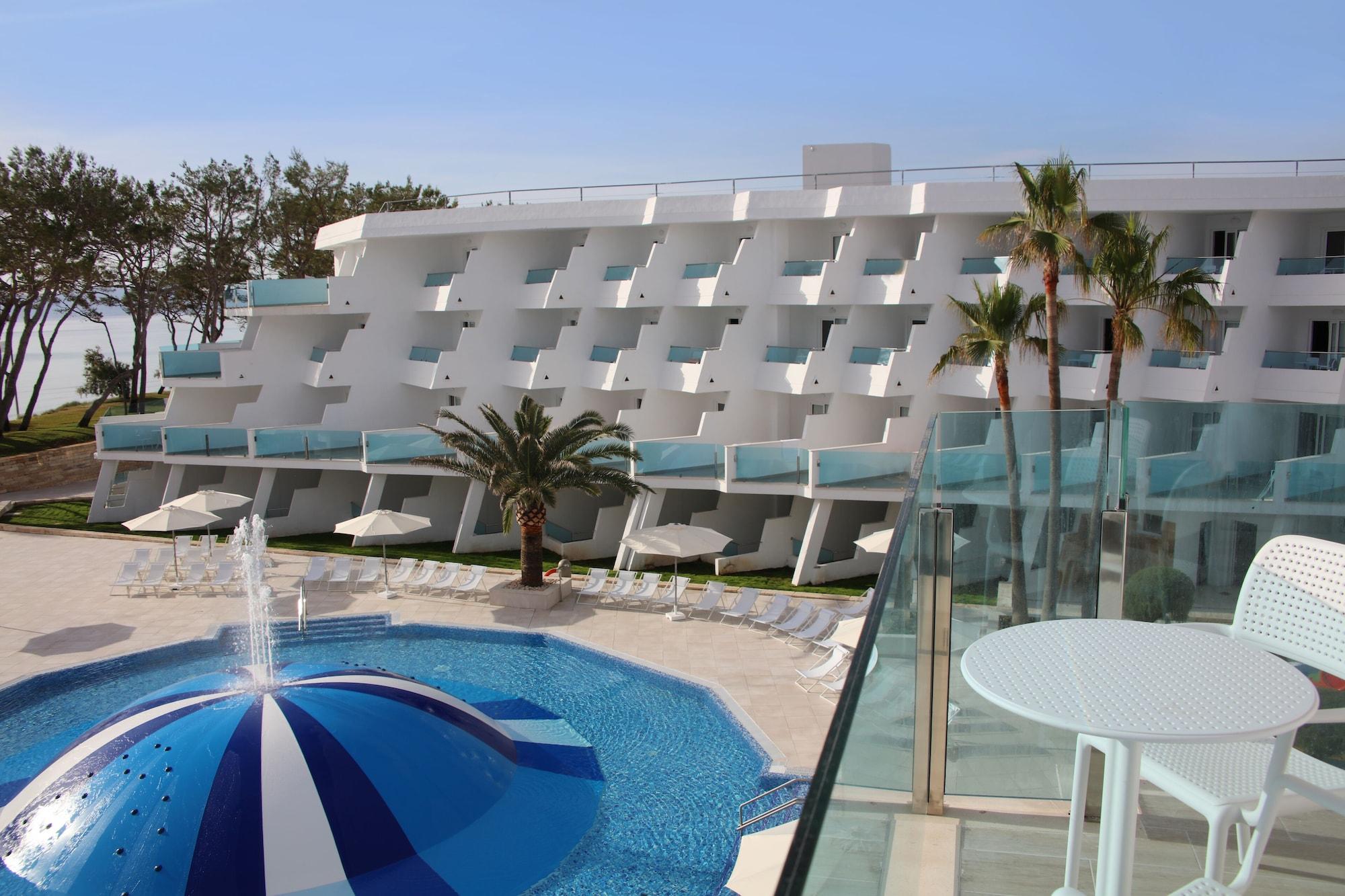Iberostar Waves Playa De Muro Esterno foto